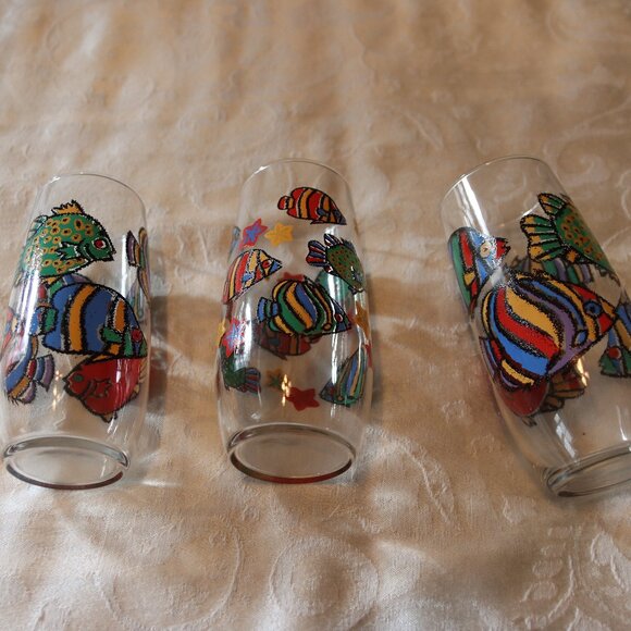 Vintage 80’s 90’s Libbey Tropical Fish Graphic Drinking Glasses Set of 3 - Picture 2 of 16